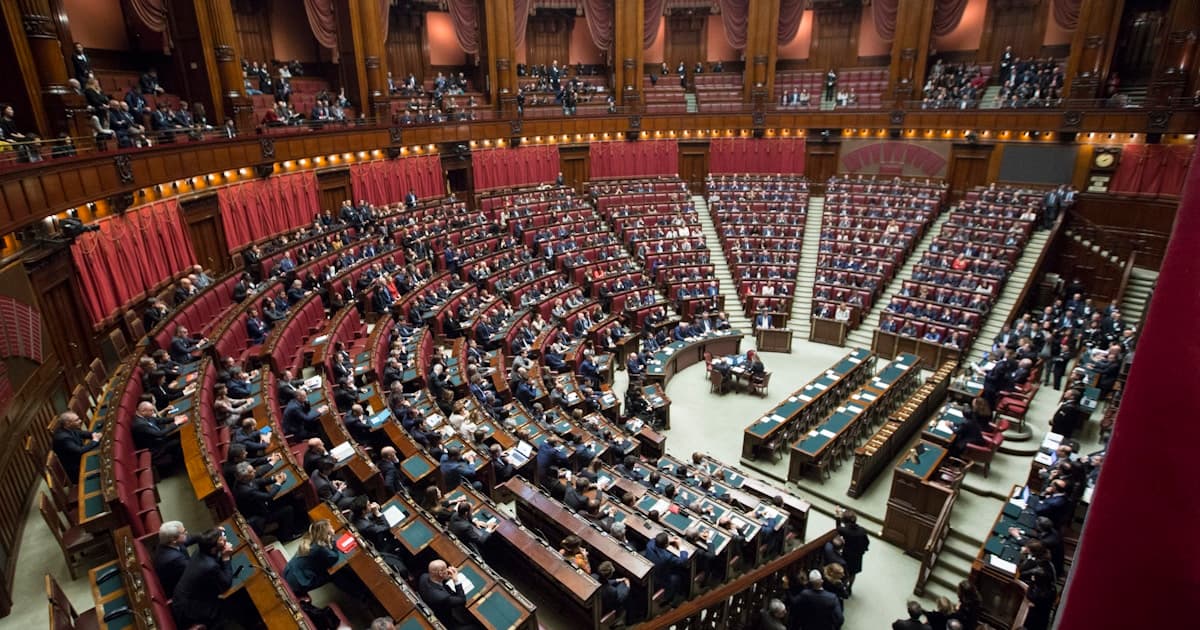 뉴델리에서 열린 대규모 국제 서밋의 무대 풍경